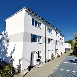 Apartment Urbaner Lifestyle Im Klimaneutralen Effizienzhaus, Hamburg